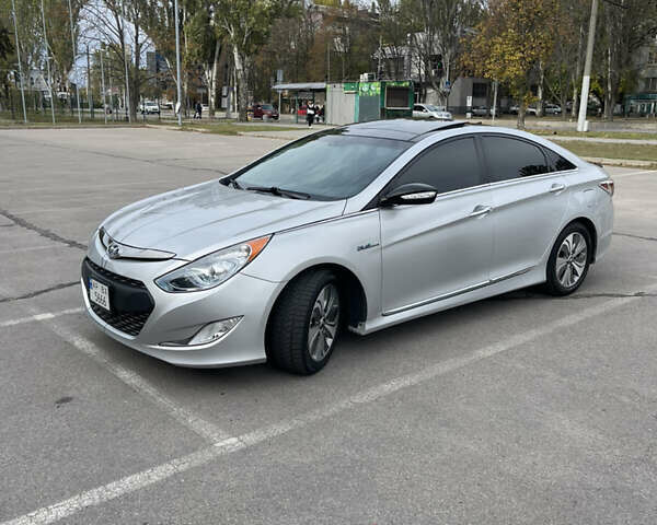 Хендай Соната 2014 у Запоріжжя на Automoto.ua Сірий Хендай Соната, об'ємом двигуна 2.4 л та пробігом 187 тис. км за 11000 $, фото 3 на Automoto.ua