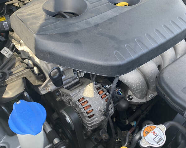 Хендай Соната 2014 у Києві на Automoto.ua Сірий Хендай Соната, об'ємом двигуна 2 л та пробігом 252 тис. км за 7350 $, фото 18 на Automoto.ua