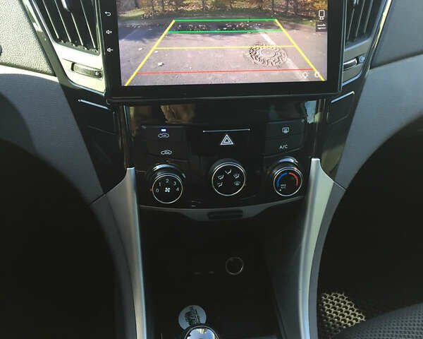 Серый Хендай Соната, объемом двигателя 2.36 л и пробегом 160 тыс. км за 8900 $, фото 10 на Automoto.ua