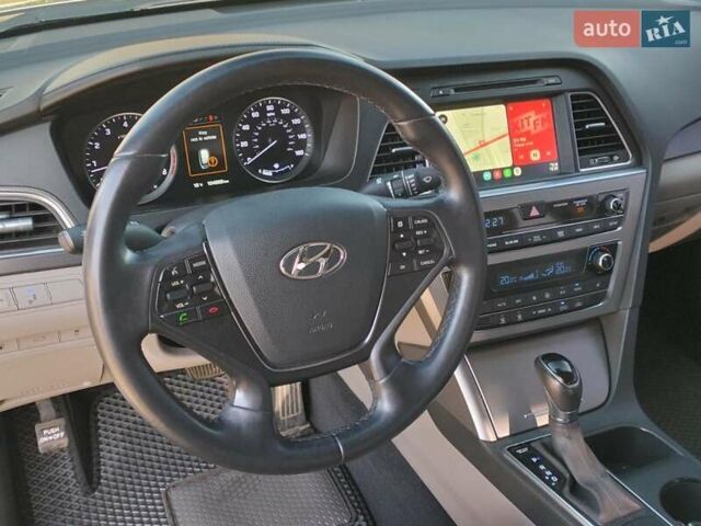 Серый Хендай Соната, объемом двигателя 2.36 л и пробегом 105 тыс. км за 11300 $, фото 2 на Automoto.ua