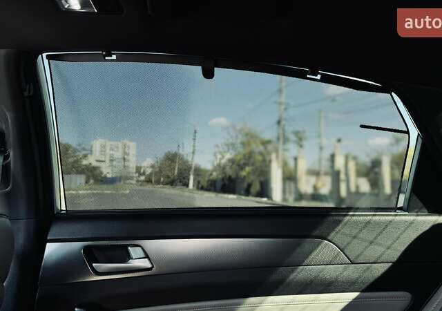 Серый Хендай Соната, объемом двигателя 2 л и пробегом 122 тыс. км за 13500 $, фото 16 на Automoto.ua