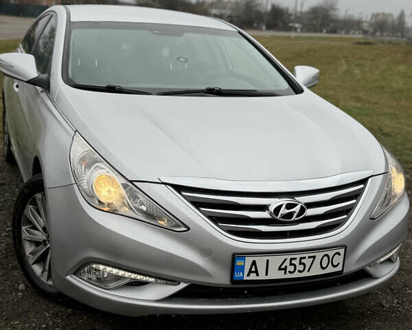 Серый Хендай Соната, объемом двигателя 2.36 л и пробегом 160 тыс. км за 11500 $, фото 2 на Automoto.ua