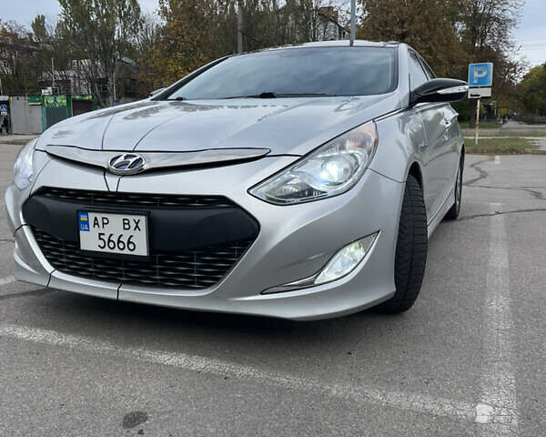 Хендай Соната 2014 у Запоріжжя на Automoto.ua Сірий Хендай Соната, об'ємом двигуна 2.4 л та пробігом 187 тис. км за 11000 $, фото 5 на Automoto.ua