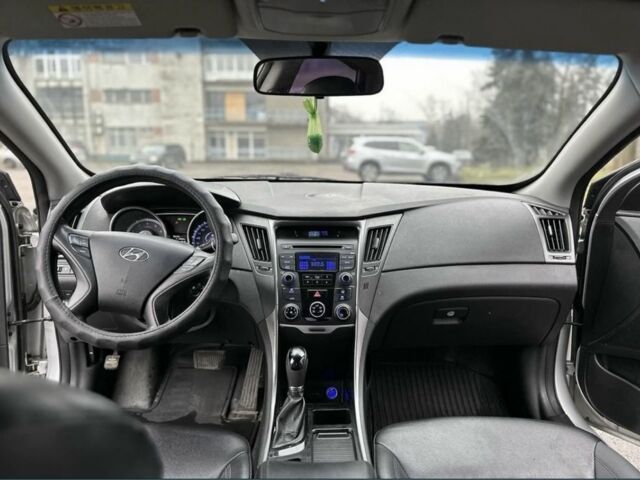 Хендай Соната 2014 в Запорожье на Automoto.ua Серый Хендай Соната, объемом двигателя 2 л и пробегом 213 тыс. км за 7500 $, фото 5 на Automoto.ua