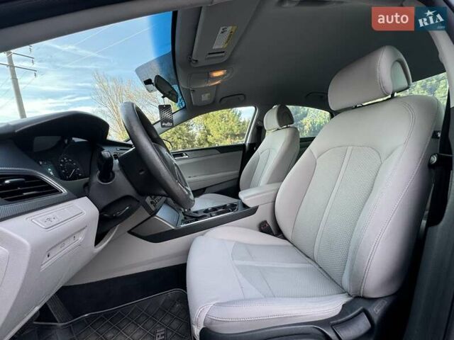 Хендай Соната 2014 у Одесі на Automoto.ua Сірий Хендай Соната, об'ємом двигуна 2.4 л та пробігом 190 тис. км за 10300 $, фото 12 на Automoto.ua