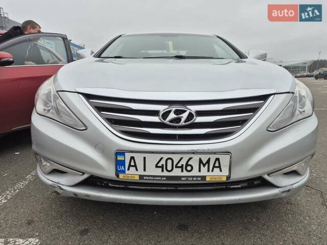 Серый Хендай Соната, объемом двигателя 2 л и пробегом 246 тыс. км за 6800 $, фото 4 на Automoto.ua