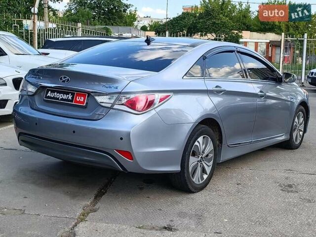 Сірий Хендай Соната, об'ємом двигуна 2.4 л та пробігом 207 тис. км за 11290 $, фото 9 на Automoto.ua