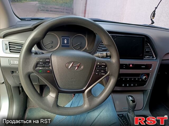 Хендай Соната 2014 у Одесі на Automoto.ua Сірий Хендай Соната, об'ємом двигуна 2 л та пробігом 65 тис. км за 10000 $, фото 3 на Automoto.ua