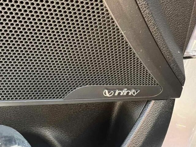 Сірий Хендай Соната, об'ємом двигуна 2.36 л та пробігом 112 тис. км за 11500 $, фото 10 на Automoto.ua