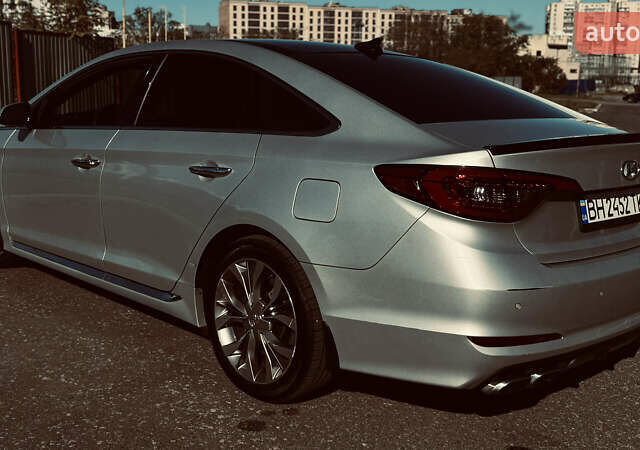 Серый Хендай Соната, объемом двигателя 2 л и пробегом 122 тыс. км за 13500 $, фото 11 на Automoto.ua