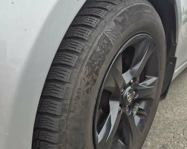 Серый Хендай Соната, объемом двигателя 2 л и пробегом 246 тыс. км за 6800 $, фото 19 на Automoto.ua