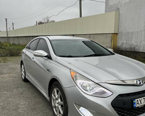 Сірий Хендай Соната, об'ємом двигуна 2.4 л та пробігом 220 тис. км за 9100 $, фото 4 на Automoto.ua