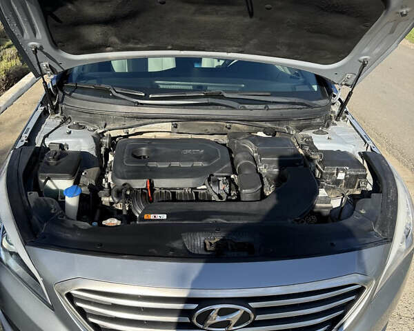 Хендай Соната 2014 у Одесі на Automoto.ua Сірий Хендай Соната, об'ємом двигуна 2.4 л та пробігом 159 тис. км за 9500 $, фото 17 на Automoto.ua