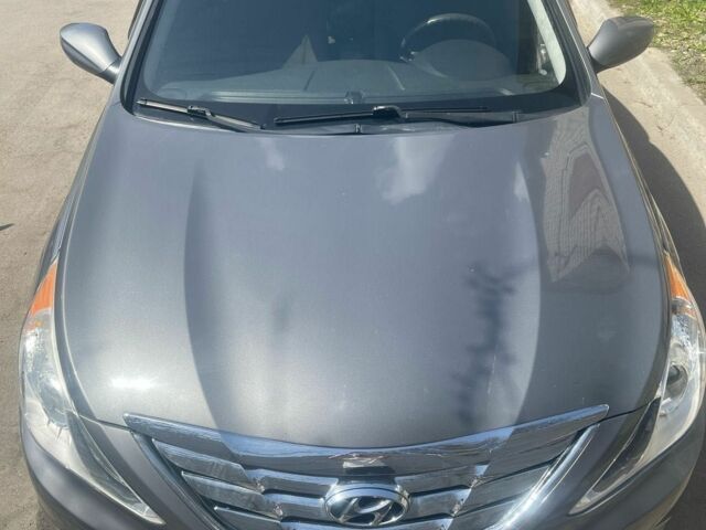Серый Хендай Соната, объемом двигателя 2.4 л и пробегом 125 тыс. км за 8200 $, фото 9 на Automoto.ua