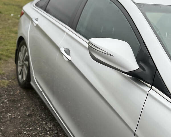 Серый Хендай Соната, объемом двигателя 2.36 л и пробегом 160 тыс. км за 11500 $, фото 6 на Automoto.ua