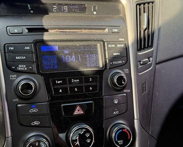 Серый Хендай Соната, объемом двигателя 2 л и пробегом 222 тыс. км за 6999 $, фото 19 на Automoto.ua