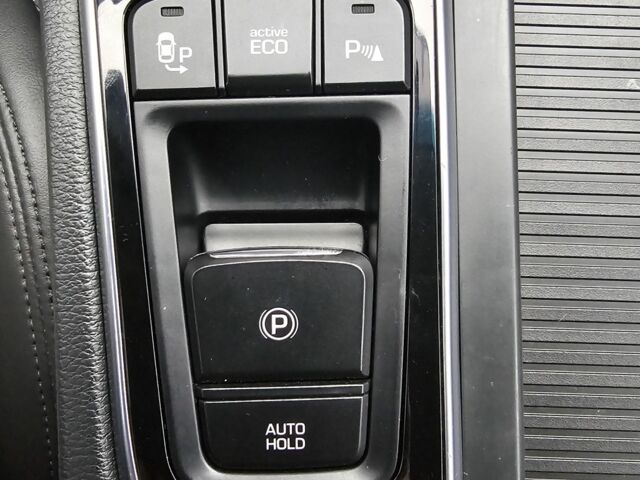 Серый Хендай Соната, объемом двигателя 2 л и пробегом 60 тыс. км за 14200 $, фото 18 на Automoto.ua