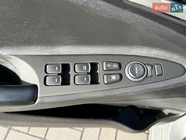 Серый Хендай Соната, объемом двигателя 2 л и пробегом 222 тыс. км за 6999 $, фото 29 на Automoto.ua
