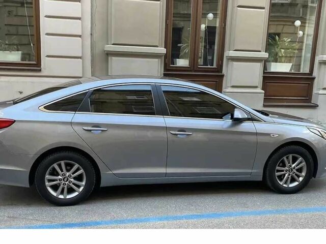 Сірий Хендай Соната, об'ємом двигуна 2 л та пробігом 360 тис. км за 10000 $, фото 2 на Automoto.ua