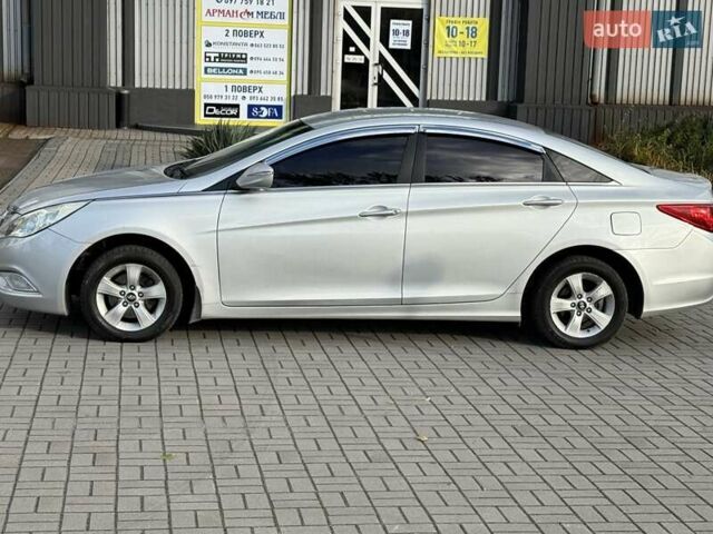 Серый Хендай Соната, объемом двигателя 2 л и пробегом 222 тыс. км за 6999 $, фото 4 на Automoto.ua