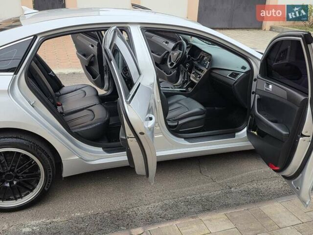 Сірий Хендай Соната, об'ємом двигуна 2 л та пробігом 255 тис. км за 9200 $, фото 28 на Automoto.ua