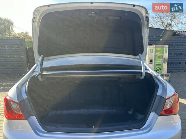 Сірий Хендай Соната, об'ємом двигуна 2 л та пробігом 231 тис. км за 9500 $, фото 6 на Automoto.ua