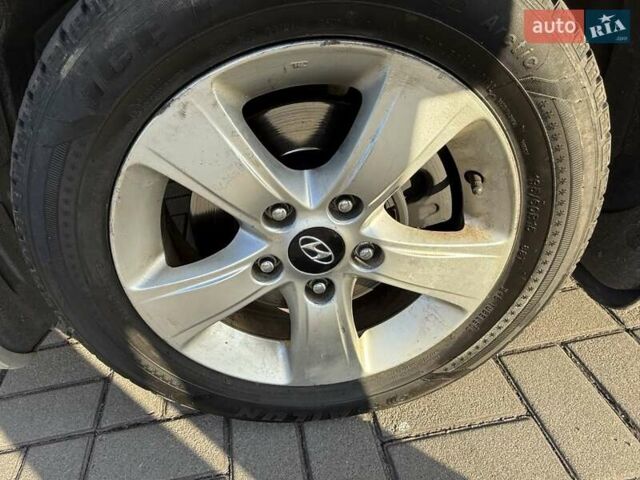 Серый Хендай Соната, объемом двигателя 2 л и пробегом 222 тыс. км за 6999 $, фото 43 на Automoto.ua