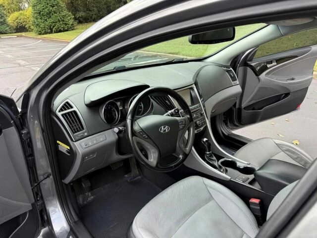 Серый Хендай Соната, объемом двигателя 2.4 л и пробегом 85 тыс. км за 5600 $, фото 10 на Automoto.ua