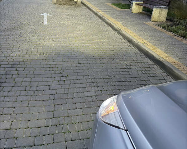 Серый Хендай Соната, объемом двигателя 2 л и пробегом 320 тыс. км за 6999 $, фото 3 на Automoto.ua