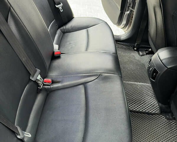 Сірий Хендай Соната, об'ємом двигуна 2 л та пробігом 280 тис. км за 8200 $, фото 10 на Automoto.ua