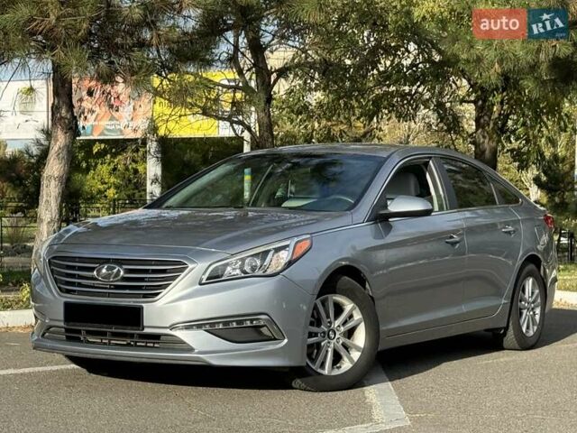 Хендай Соната 2014 у Одесі на Automoto.ua Сірий Хендай Соната, об'ємом двигуна 2.4 л та пробігом 190 тис. км за 10300 $, фото 1 на Automoto.ua