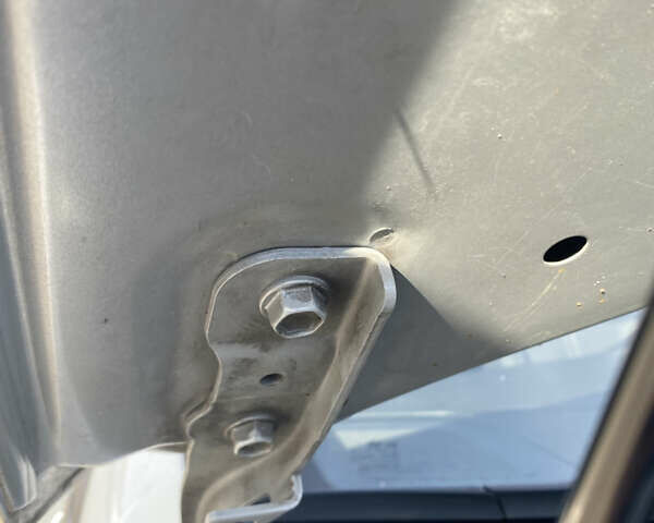 Хендай Соната 2014 у Києві на Automoto.ua Сірий Хендай Соната, об'ємом двигуна 2 л та пробігом 252 тис. км за 7350 $, фото 22 на Automoto.ua