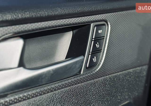 Серый Хендай Соната, объемом двигателя 2 л и пробегом 122 тыс. км за 13500 $, фото 22 на Automoto.ua