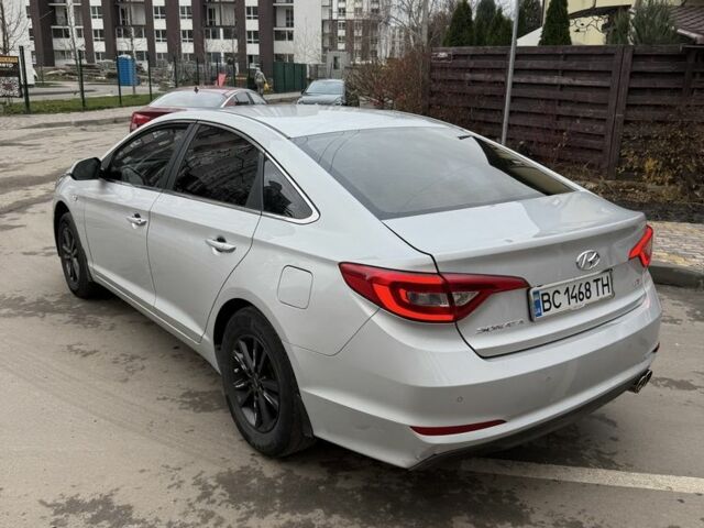 Серый Хендай Соната, объемом двигателя 2 л и пробегом 220 тыс. км за 6700 $, фото 16 на Automoto.ua