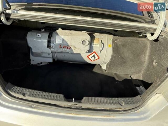 Серый Хендай Соната, объемом двигателя 2 л и пробегом 222 тыс. км за 6999 $, фото 20 на Automoto.ua