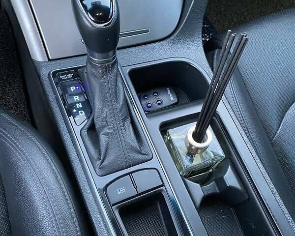 Серый Хендай Соната, объемом двигателя 2 л и пробегом 359 тыс. км за 9500 $, фото 66 на Automoto.ua