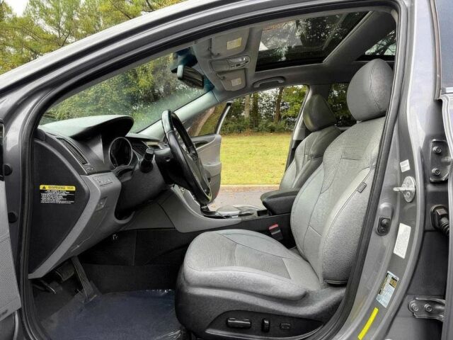 Серый Хендай Соната, объемом двигателя 2.4 л и пробегом 85 тыс. км за 5600 $, фото 9 на Automoto.ua