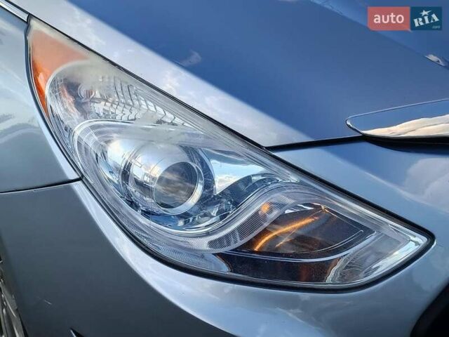 Сірий Хендай Соната, об'ємом двигуна 2.4 л та пробігом 207 тис. км за 11290 $, фото 5 на Automoto.ua