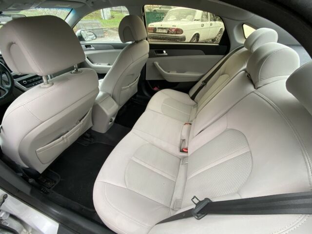 Серый Хендай Соната, объемом двигателя 2.4 л и пробегом 150 тыс. км за 7800 $, фото 10 на Automoto.ua