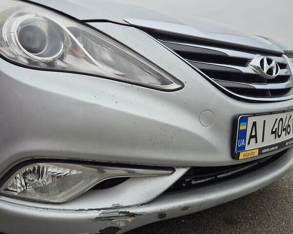 Серый Хендай Соната, объемом двигателя 2 л и пробегом 246 тыс. км за 6800 $, фото 18 на Automoto.ua