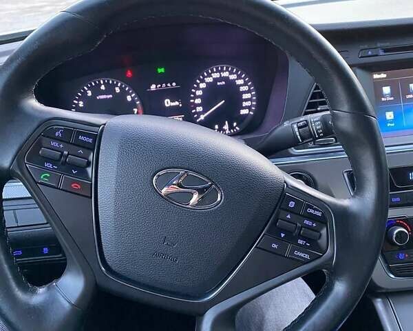 Серый Хендай Соната, объемом двигателя 2 л и пробегом 359 тыс. км за 9500 $, фото 41 на Automoto.ua