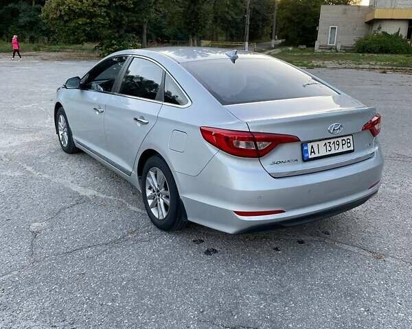 Серый Хендай Соната, объемом двигателя 2 л и пробегом 359 тыс. км за 9500 $, фото 8 на Automoto.ua