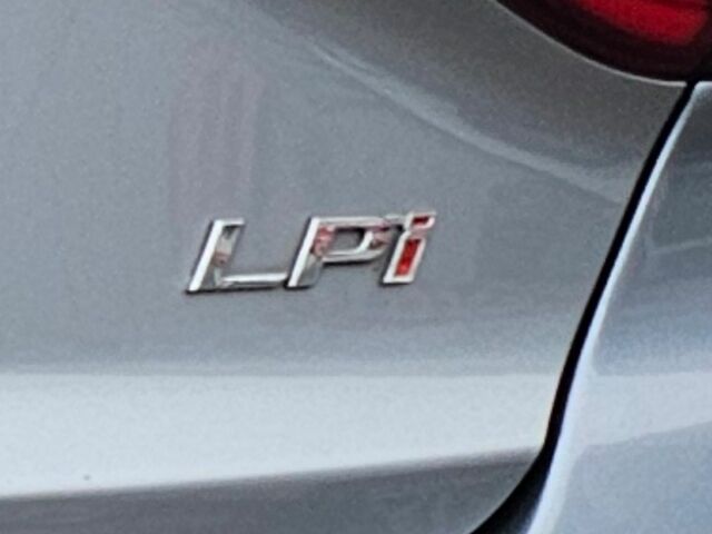 Серый Хендай Соната, объемом двигателя 2 л и пробегом 60 тыс. км за 14200 $, фото 3 на Automoto.ua