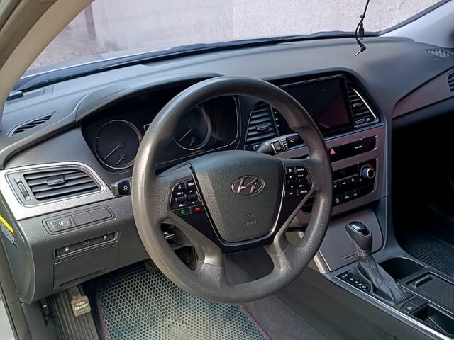 Хендай Соната 2014 у Одесі на Automoto.ua Сірий Хендай Соната, об'ємом двигуна 2 л та пробігом 65 тис. км за 10000 $, фото 1 на Automoto.ua