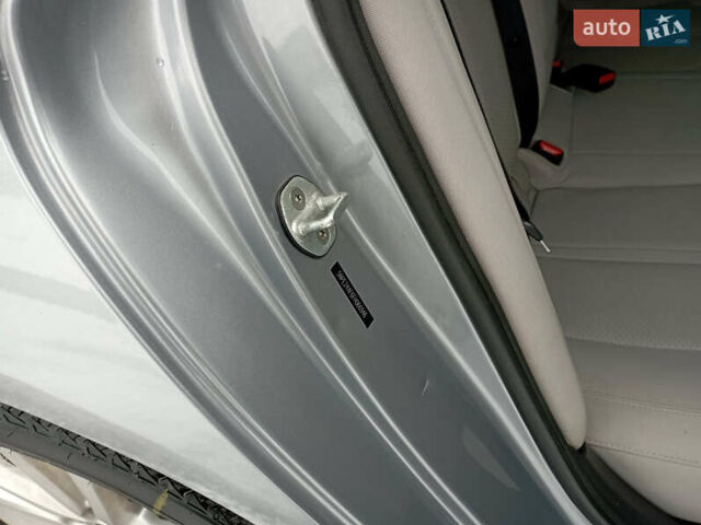Сірий Хендай Соната, об'ємом двигуна 2.36 л та пробігом 200 тис. км за 7700 $, фото 12 на Automoto.ua