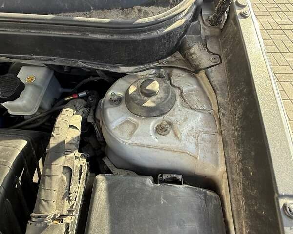 Серый Хендай Соната, объемом двигателя 2 л и пробегом 222 тыс. км за 6999 $, фото 41 на Automoto.ua