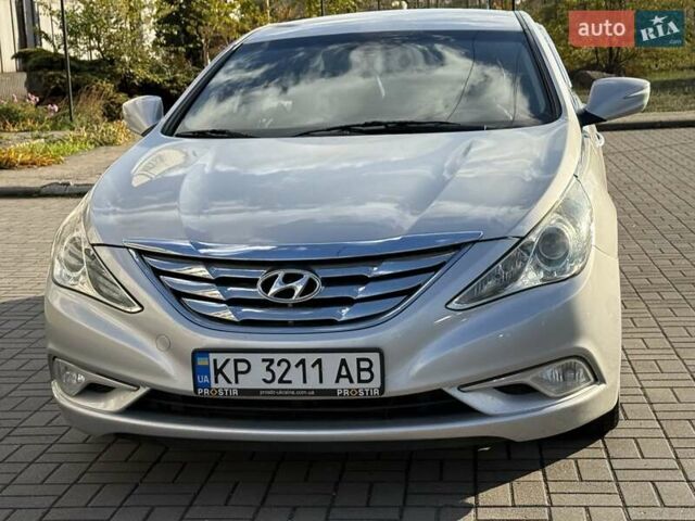 Серый Хендай Соната, объемом двигателя 2 л и пробегом 222 тыс. км за 6999 $, фото 6 на Automoto.ua