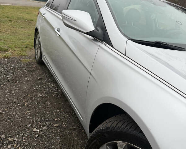 Серый Хендай Соната, объемом двигателя 2.36 л и пробегом 160 тыс. км за 11500 $, фото 1 на Automoto.ua