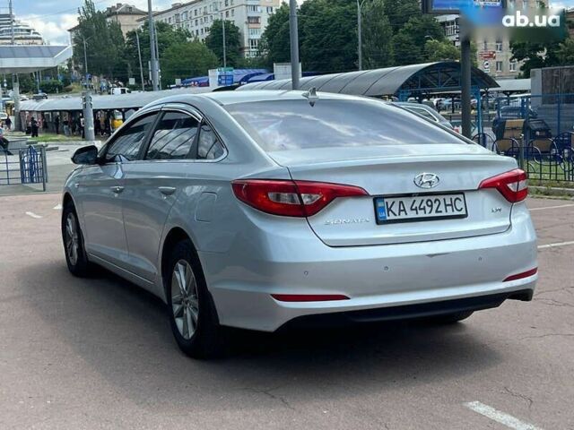 Хендай Соната 2014 в Киеве на Automoto.ua Серый Хендай Соната, объемом двигателя 2 л и пробегом 204 тыс. км за 10700 $, фото 4 на Automoto.ua