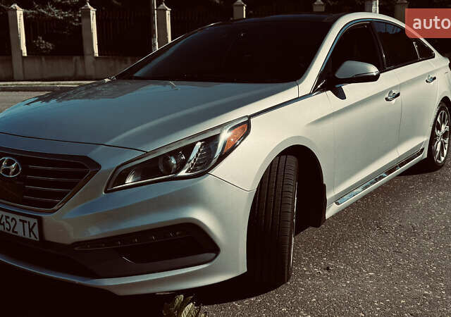 Серый Хендай Соната, объемом двигателя 2 л и пробегом 122 тыс. км за 13500 $, фото 1 на Automoto.ua
